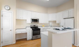 417 CLAYTON Ln, Alexandria, VA 22304