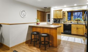 1431 Dick Dr, Aberdeen, SD 57401