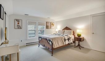 93 Meeting House Ln, Amagansett, NY 11930