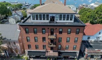 423 Hope St C, Bristol, RI 02809
