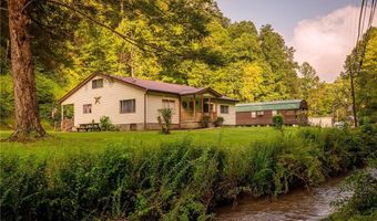 114 Pebbles Dr, Alkol, WV 25501