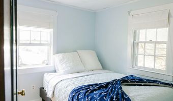 22 Presidents Rd, Bourne, MA 02532