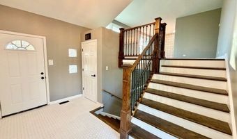 22 W070 Byron Ave, Addison, IL 60101