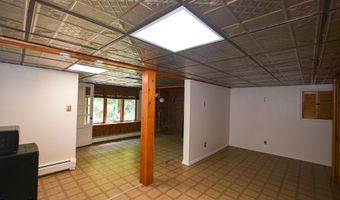 445 County Rd, Becket, MA 01223