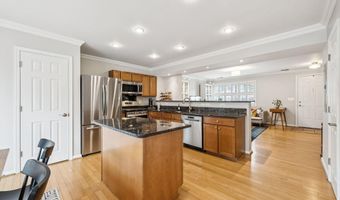 1181 N VAN DORN St, Alexandria, VA 22304