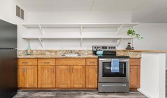 111 KAHULUI BEACH Rd A104, Kahului, HI 96732