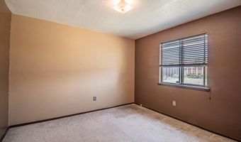 612 HONEYLOCUST St, Bloomfield, NM 87413