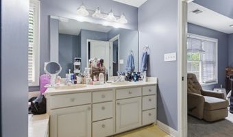 707 Secretariat Dr, Boiling Springs, SC 29316