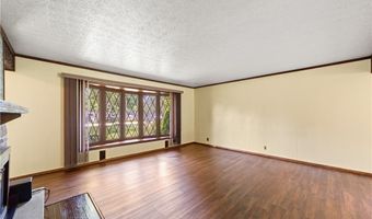 583 Sherwood Dr, Aurora, OH 44202