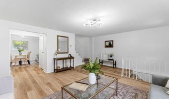 2866 Kingsrowe Ct 38, Columbus, OH 43209