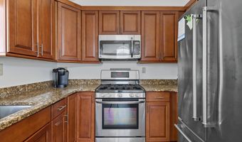 273 7th St, Avalon, NJ 08202