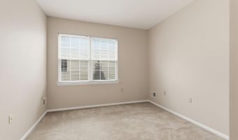 6 Swan Lake Ct, Barnegat, NJ 08005