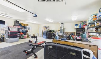 341 N Division St, Cowley, WY 82420