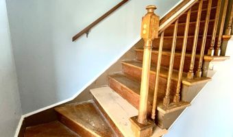 304 Plymouth St, Athens, WV 24712