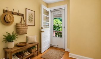 30 Maple Row, Bethel, CT 06801