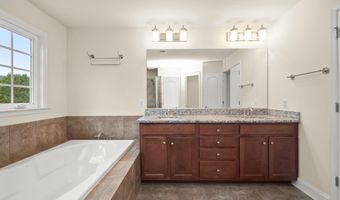 6005 ROOSEVELT St, Bethesda, MD 20817