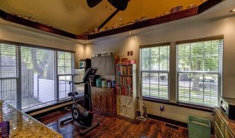 914 S A St, Arkansas City, KS 67005