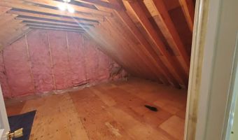 32 Cortland Cir, Bangor, ME 04401