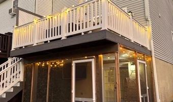 2120 S LOWELL St, Arlington, VA 22204