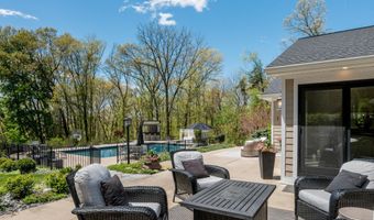266 Pettis Ave NE, Ada, MI 49301