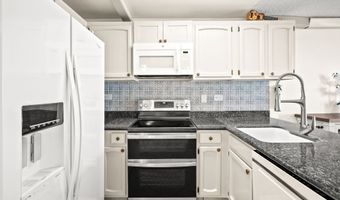 75-5782 KUAKINI Hwy 208, Kailua Kona, HI 96740