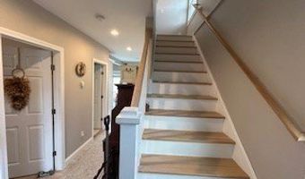 6 Arnold St, Jamestown, RI 02835