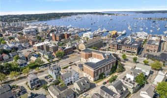27 Franklin St, Newport, RI 02840
