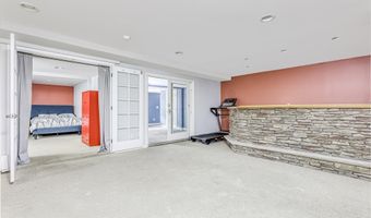 14 S Post Ln, Airmont, NY 10952