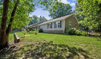 121 Peacock Rd, Barnesville, GA 30204
