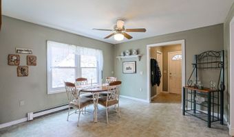 4 Panorama Dr, Alloway, NJ 07461