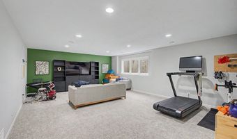 6694 Lakeview Cir NE, Albertville, MN 55301