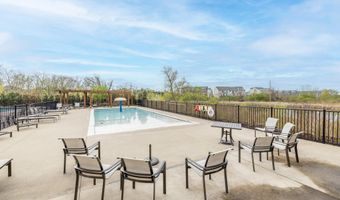 2715 S Spurway Dr, Ann Arbor, MI 48105