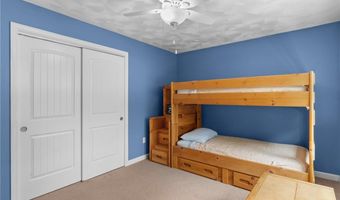 76 Lakehurst Dr, Coventry, RI 02816