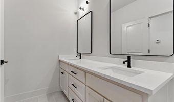 23 Kirkwall Ln, Bella Vista, AR 72715