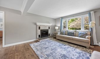 253 Sperry Rd, Bristol, CT 06010
