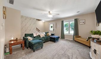 114 Therese Ave, Anamosa, IA 52205