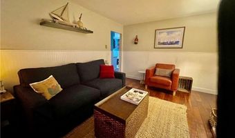 45 Hammond St 1, Newport, RI 02840