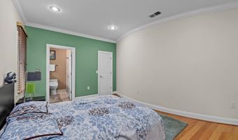 7230 BEVERLY St, Annandale, VA 22003