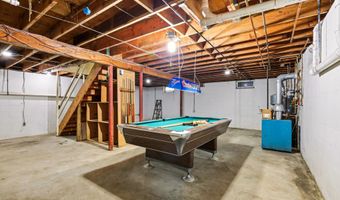 829 Mizzen Ave, Beachwood, NJ 08722