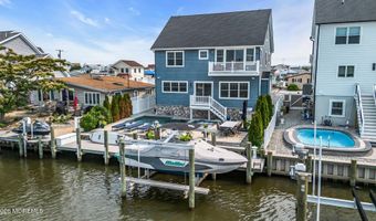 33 Amherst Dr, Bayville, NJ 08721