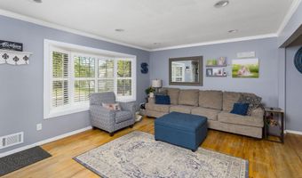 11 Probasco Dr, Allentown, NJ 08501