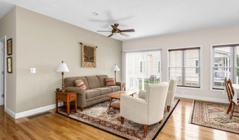 4 Candlelight Ln, Bellingham, MA 02019
