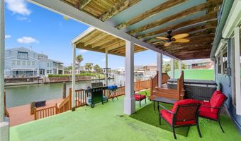 214 Bayview Dr, Aransas Pass, TX 78336