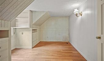 53 Charcalee Dr, Cranston, RI 02921