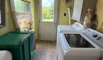 10 Palm St, Baileyville, ME 04694