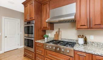 74 Settlers Ct, Bedford, NH 03110