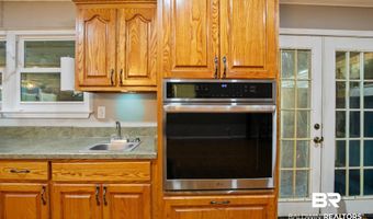 13545 Lyons Ave, Bayou La Batre, AL 36509
