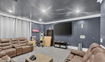 2465 ARMY NAVY Dr 1-202, Arlington, VA 22206