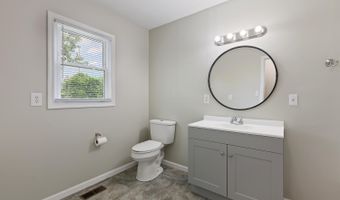 924 Oak St, Adrian, MI 49221