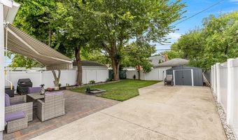 15578 Euclid Ave, Allen Park, MI 48101